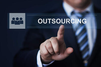 Situations_When_you_Should__Should_NOT_Outsource